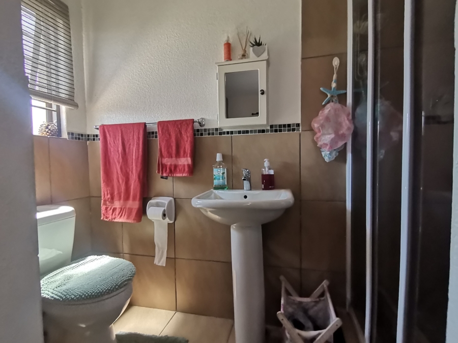 3 Bedroom Property for Sale in Albertsdal Gauteng