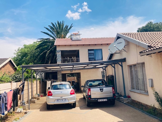 10 Bedroom Property for Sale in Dalpark Gauteng