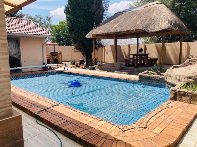 10 Bedroom Property for Sale in Dalpark Gauteng