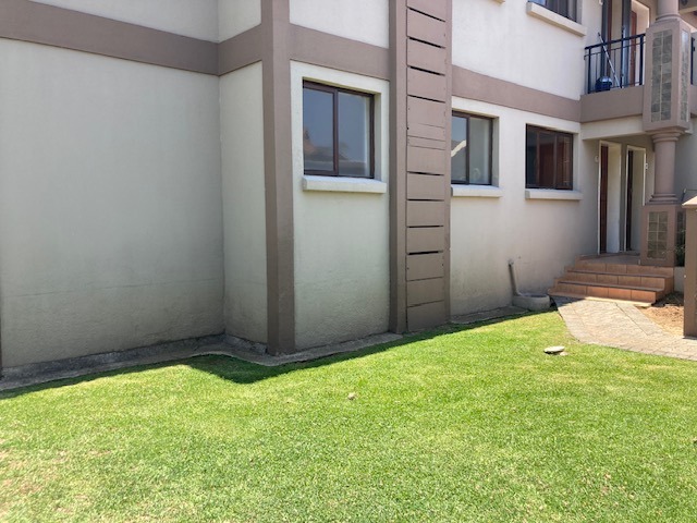 2 Bedroom Property for Sale in Helderwyk Gauteng