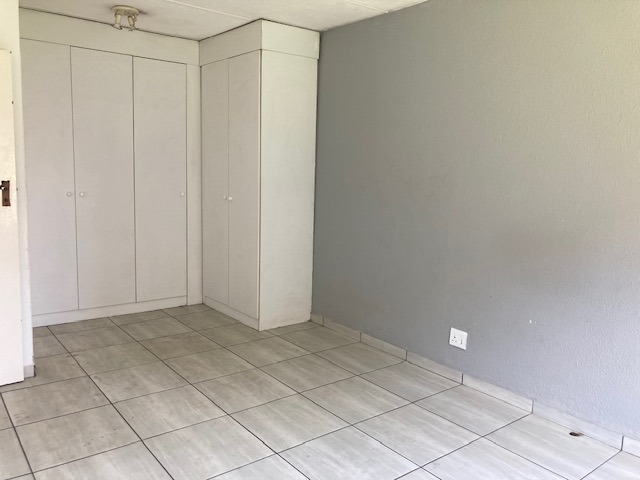 2 Bedroom Property for Sale in Helderwyk Gauteng