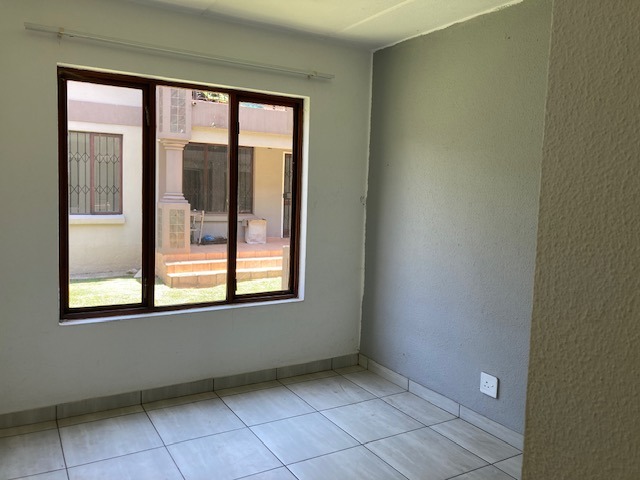 2 Bedroom Property for Sale in Helderwyk Gauteng