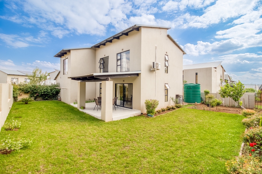 3 Bedroom Property for Sale in Broadacres Gauteng