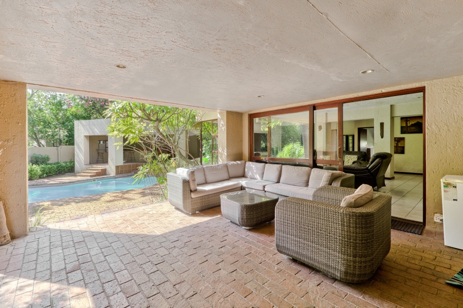 5 Bedroom Property for Sale in Douglasdale Gauteng