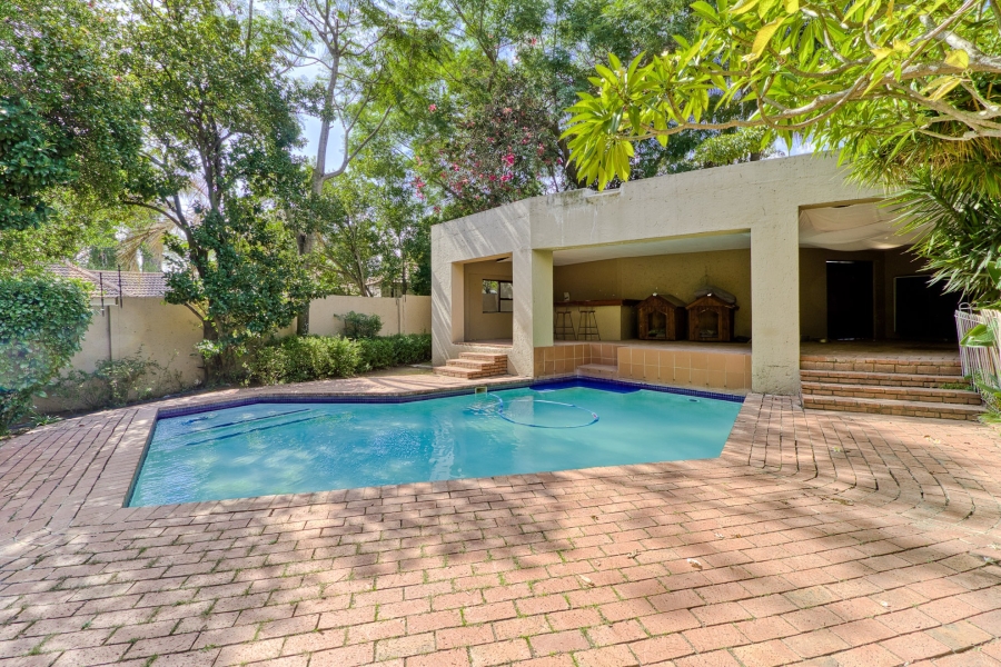 5 Bedroom Property for Sale in Douglasdale Gauteng