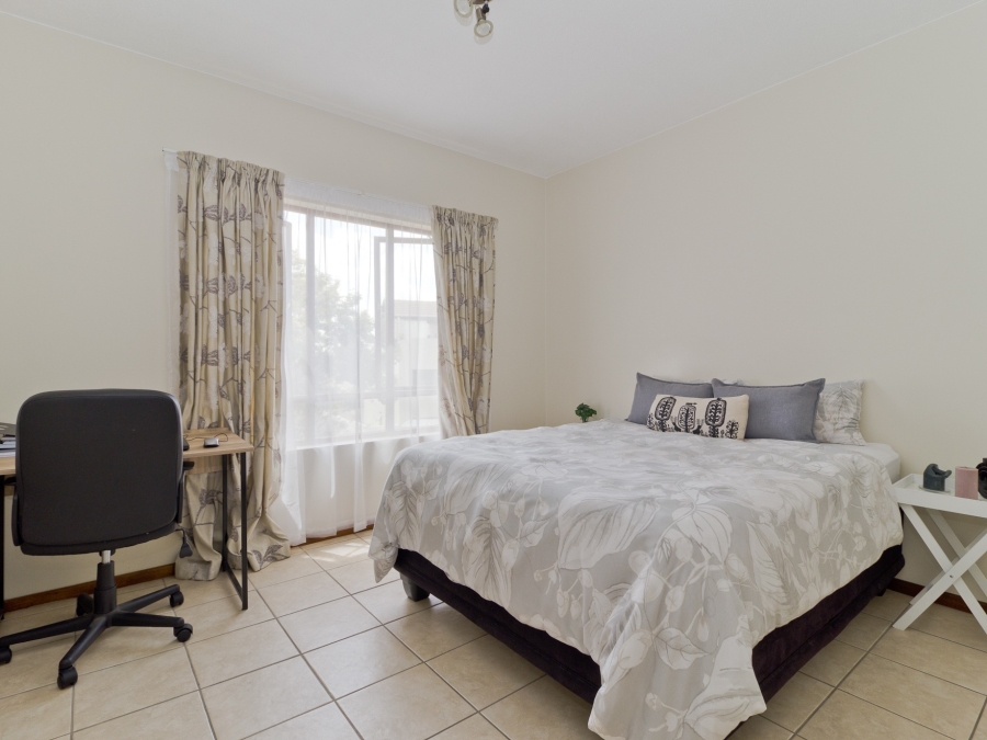 1 Bedroom Property for Sale in Broadacres Gauteng