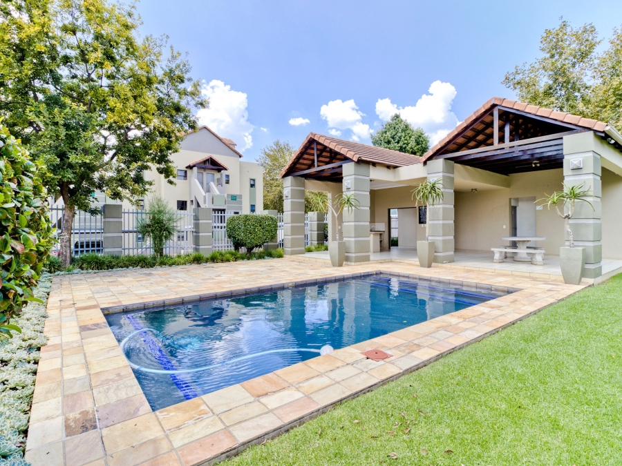 1 Bedroom Property for Sale in Broadacres Gauteng