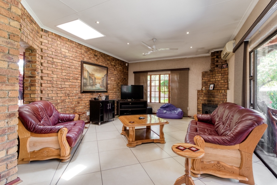 5 Bedroom Property for Sale in Fourways Gauteng