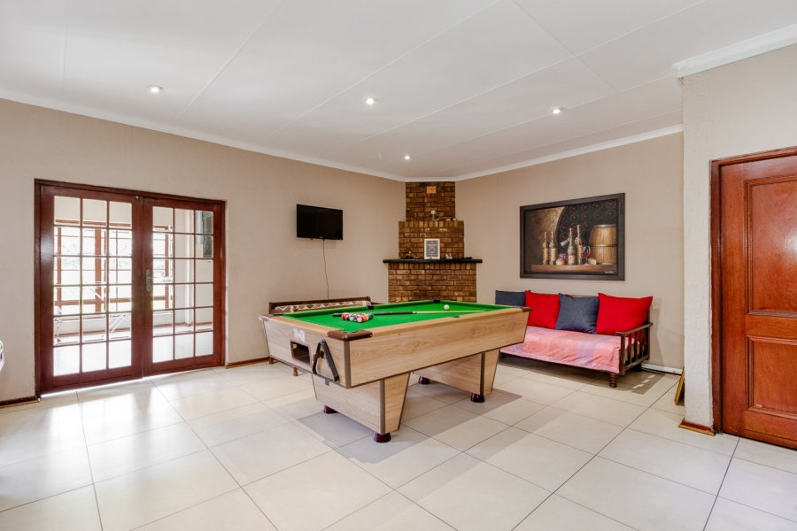 5 Bedroom Property for Sale in Fourways Gauteng