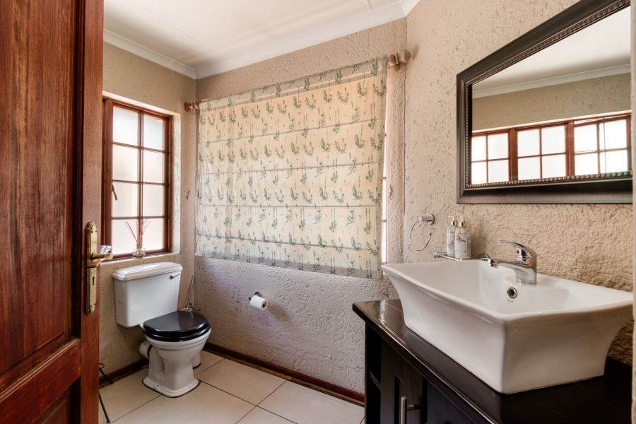 5 Bedroom Property for Sale in Fourways Gauteng