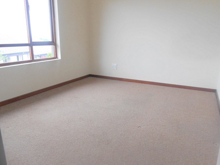 To Let 2 Bedroom Property for Rent in Lonehill Gauteng