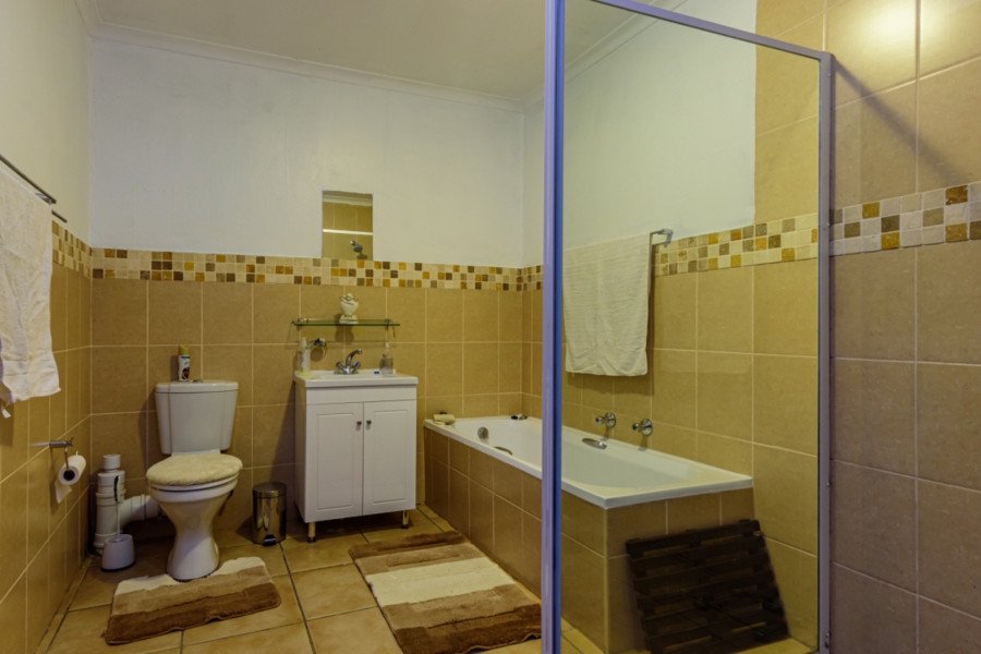 To Let 2 Bedroom Property for Rent in Monument Gauteng