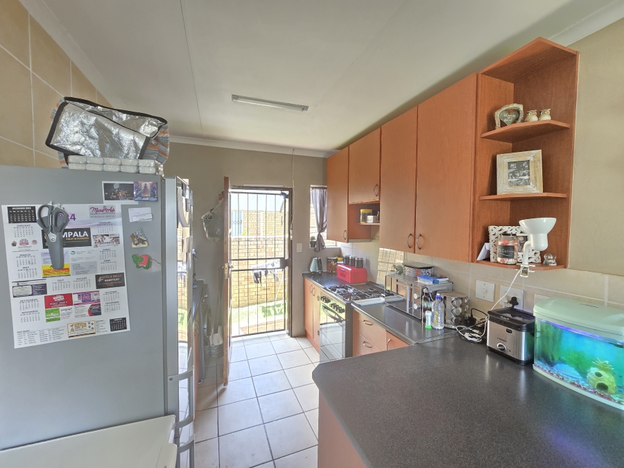 2 Bedroom Property for Sale in Wilgeheuwel Gauteng