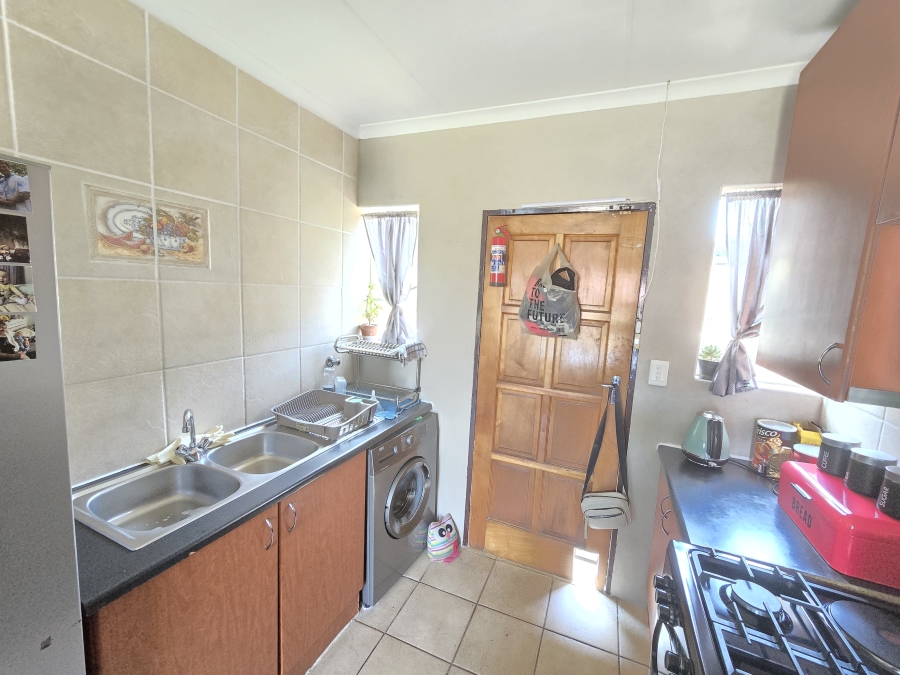 2 Bedroom Property for Sale in Wilgeheuwel Gauteng