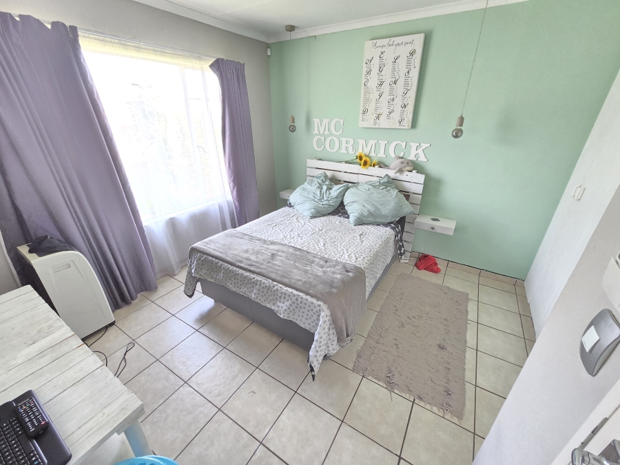 2 Bedroom Property for Sale in Wilgeheuwel Gauteng