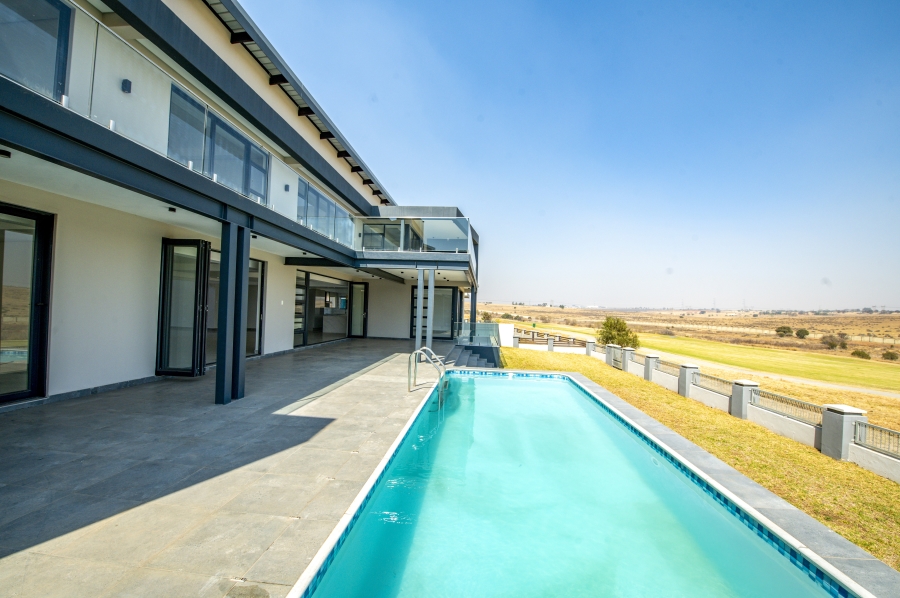 6 Bedroom Property for Sale in Copperleaf Estate Gauteng