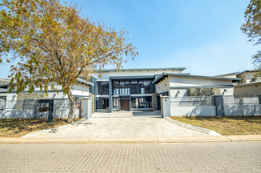 6 Bedroom Property for Sale in Copperleaf Estate Gauteng