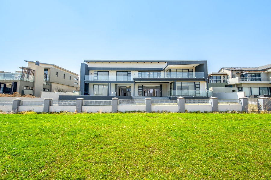 6 Bedroom Property for Sale in Copperleaf Estate Gauteng