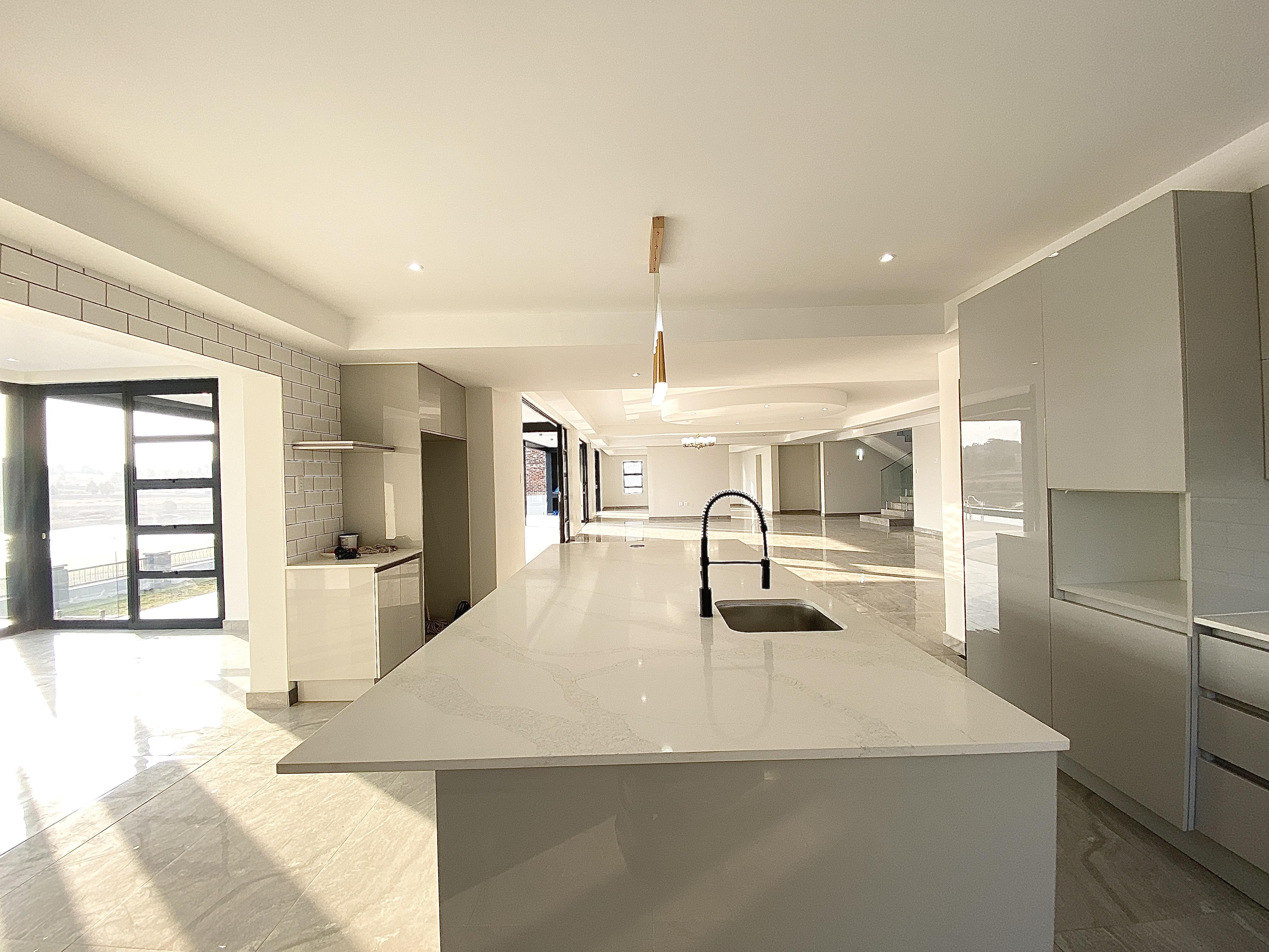 6 Bedroom Property for Sale in Copperleaf Estate Gauteng