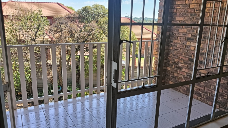 3 Bedroom Property for Sale in Edleen Gauteng