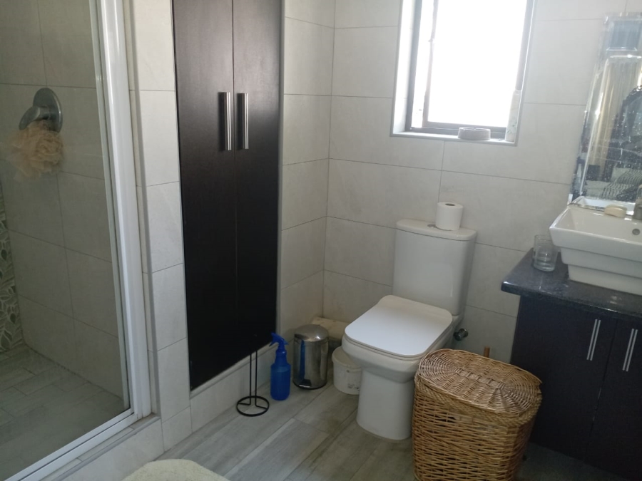 2 Bedroom Property for Sale in Noordwyk Gauteng