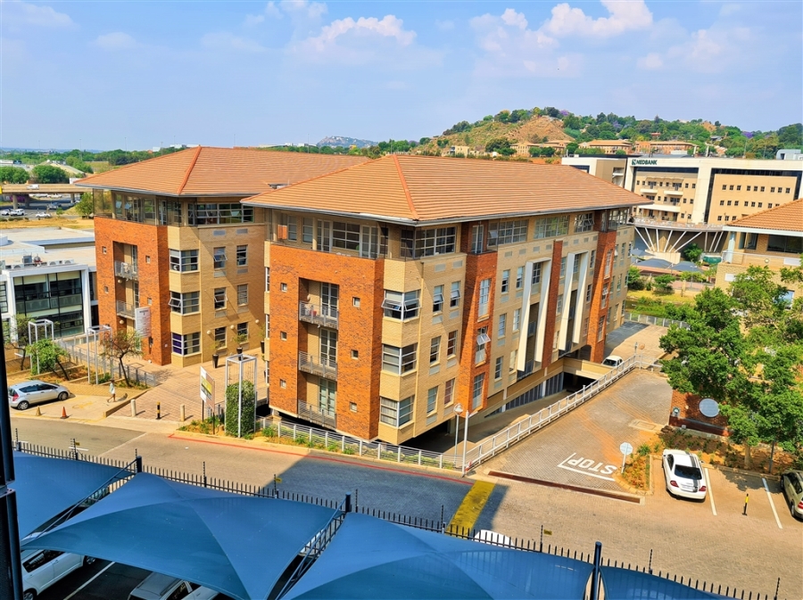 To Let commercial Property for Rent in Constantia Kloof Gauteng