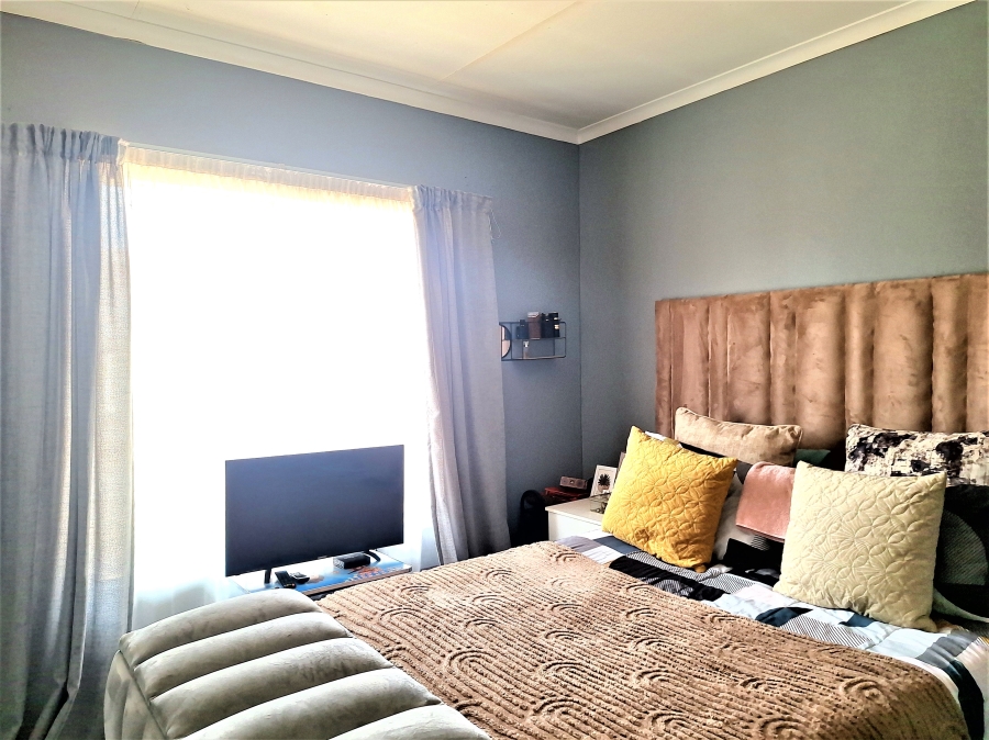 2 Bedroom Property for Sale in Cosmo City Gauteng