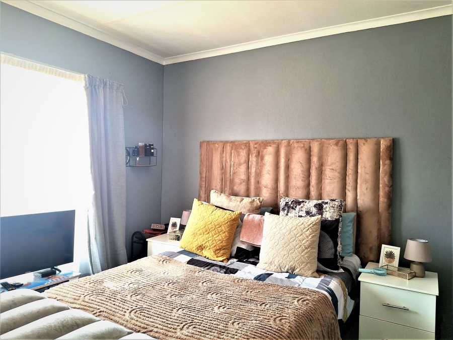 2 Bedroom Property for Sale in Cosmo City Gauteng