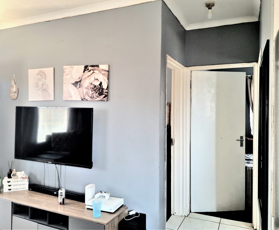 2 Bedroom Property for Sale in Cosmo City Gauteng