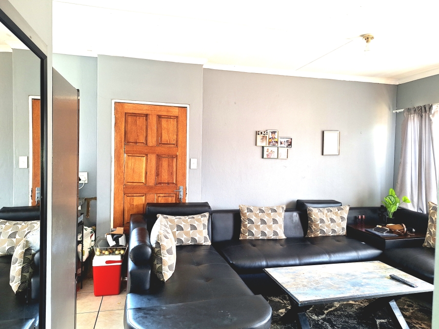 2 Bedroom Property for Sale in Cosmo City Gauteng