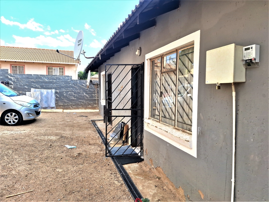 2 Bedroom Property for Sale in Cosmo City Gauteng