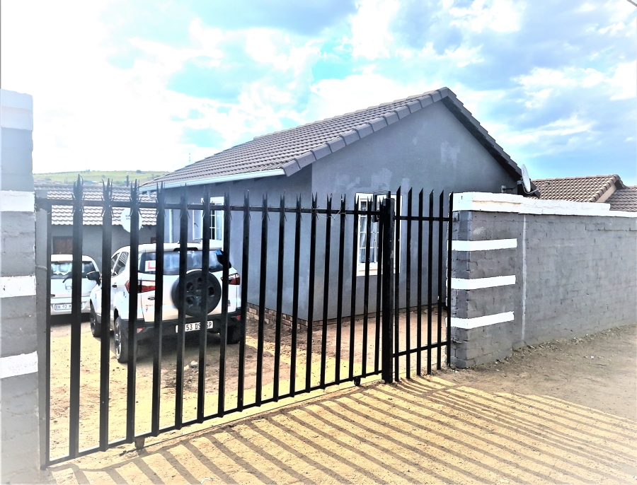 2 Bedroom Property for Sale in Cosmo City Gauteng