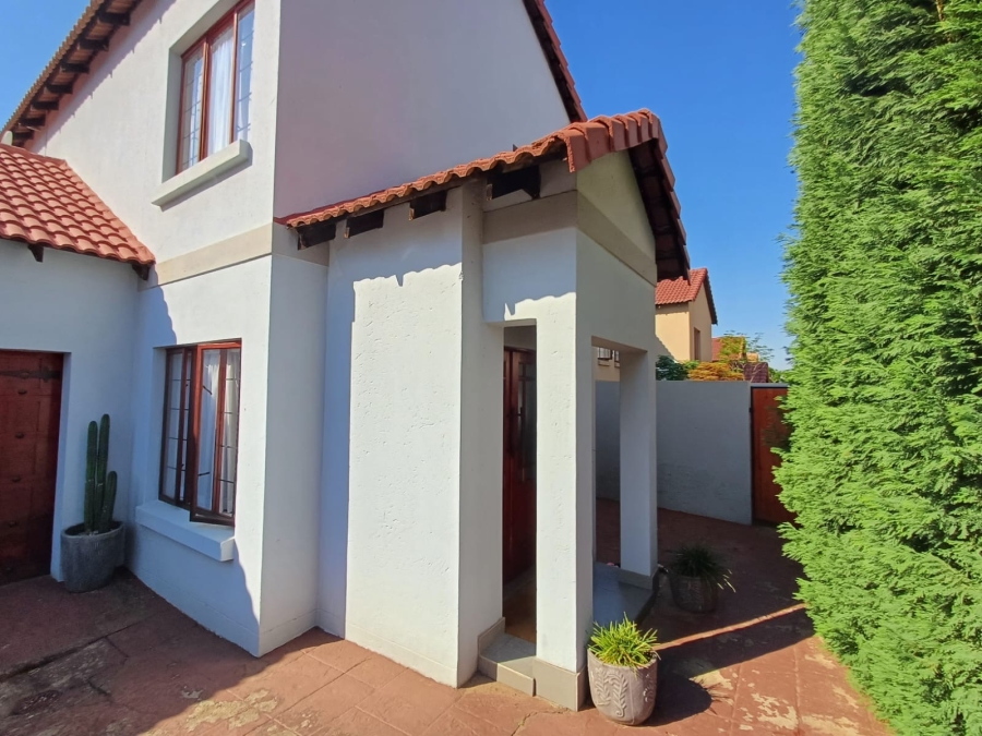 3 Bedroom Property for Sale in Olympus AH Gauteng