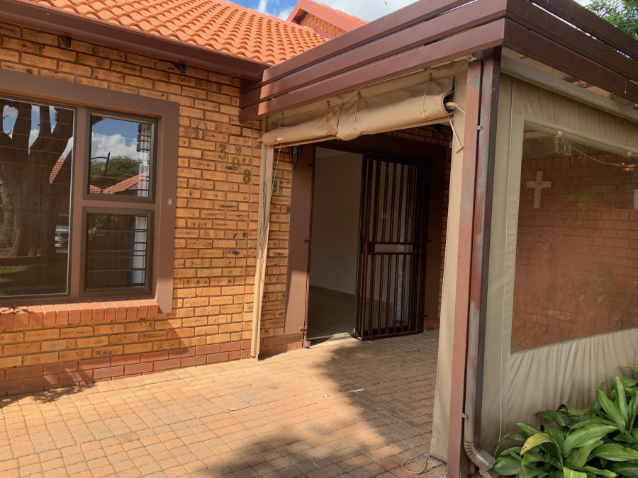 2 Bedroom Property for Sale in Willow Park Manor Gauteng