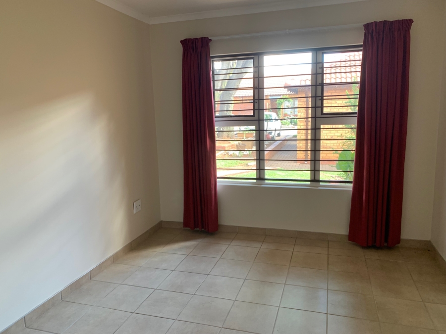 2 Bedroom Property for Sale in Willow Park Manor Gauteng