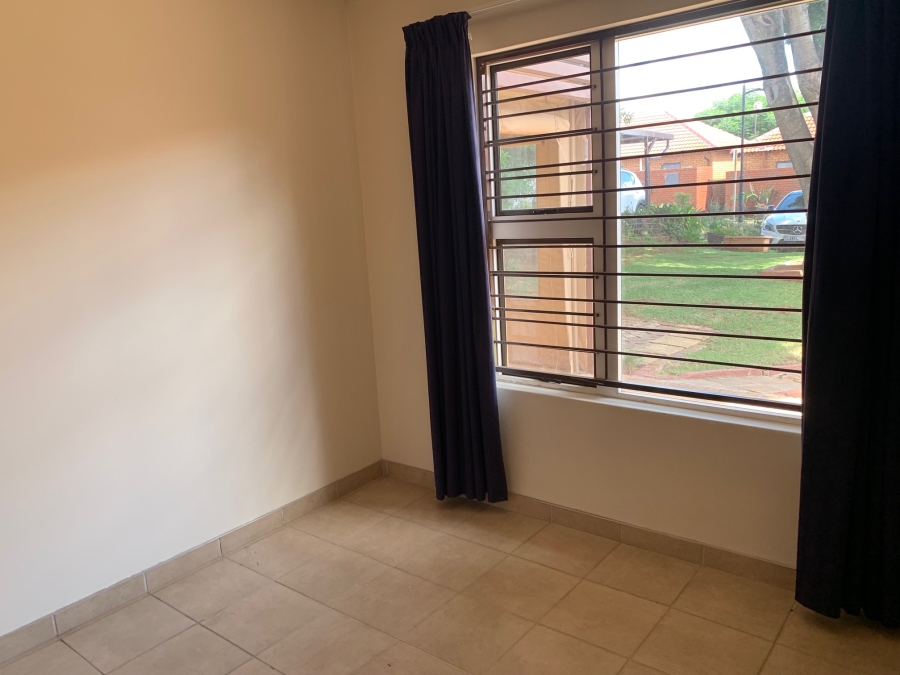 2 Bedroom Property for Sale in Willow Park Manor Gauteng