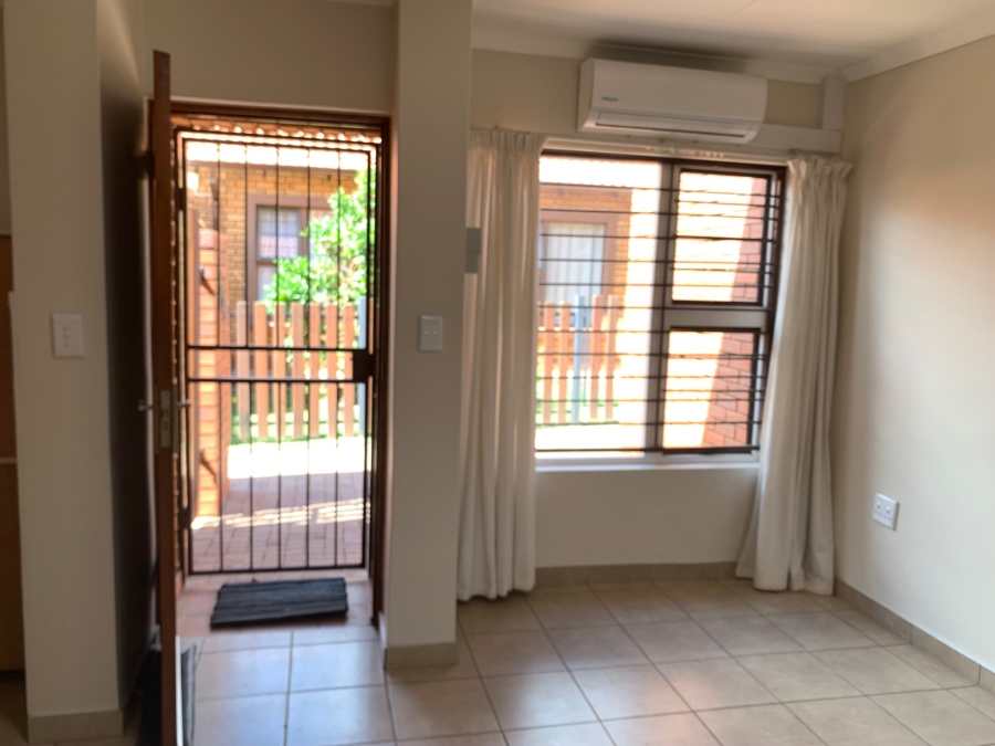 2 Bedroom Property for Sale in Willow Park Manor Gauteng