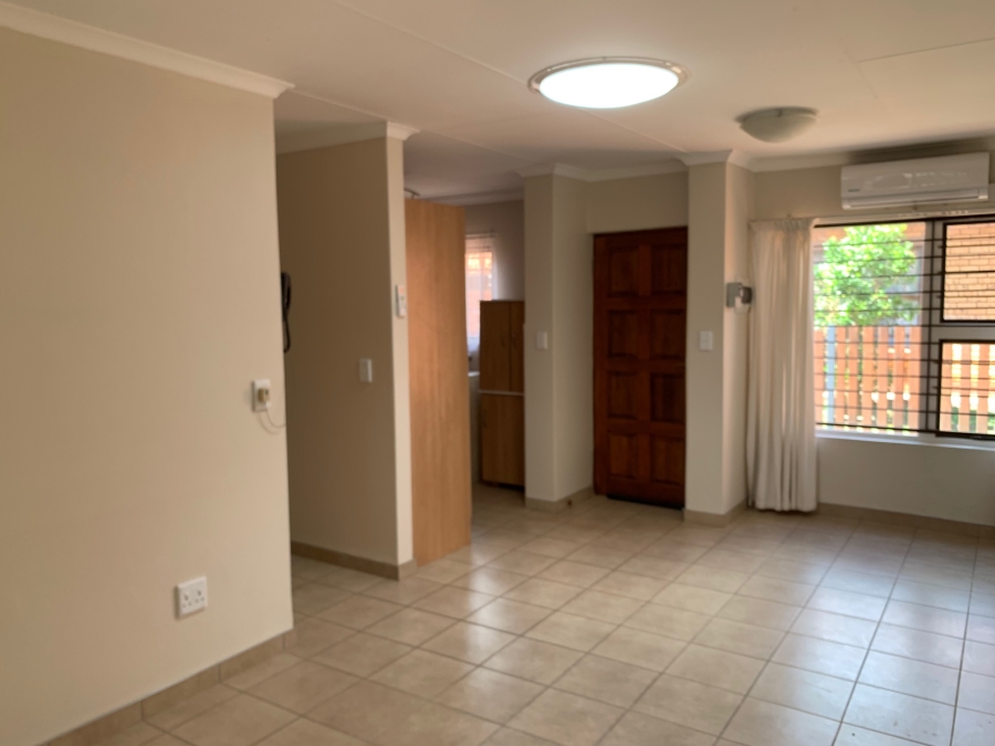 2 Bedroom Property for Sale in Willow Park Manor Gauteng