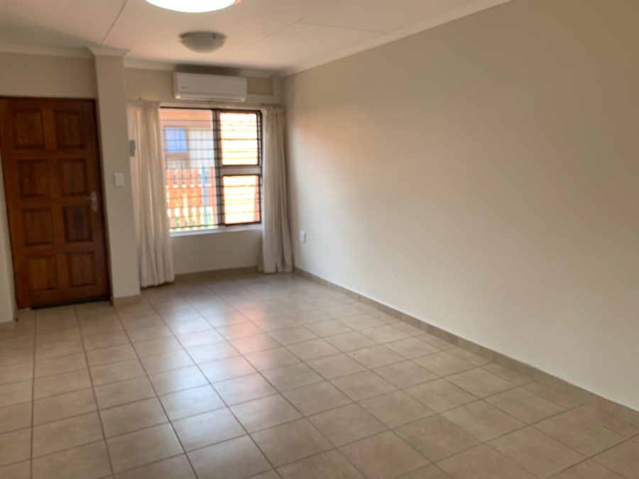 2 Bedroom Property for Sale in Willow Park Manor Gauteng