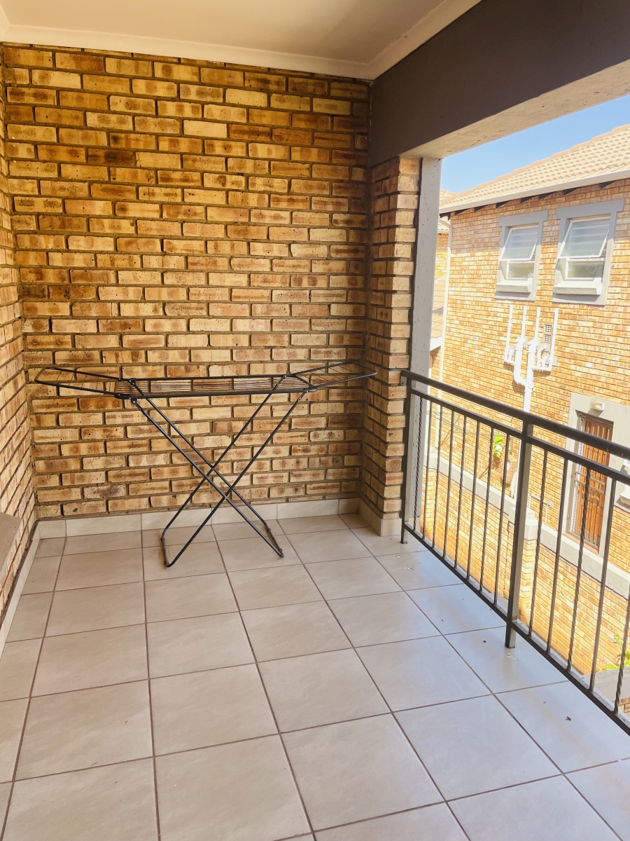 3 Bedroom Property for Sale in Wilgeheuwel Gauteng