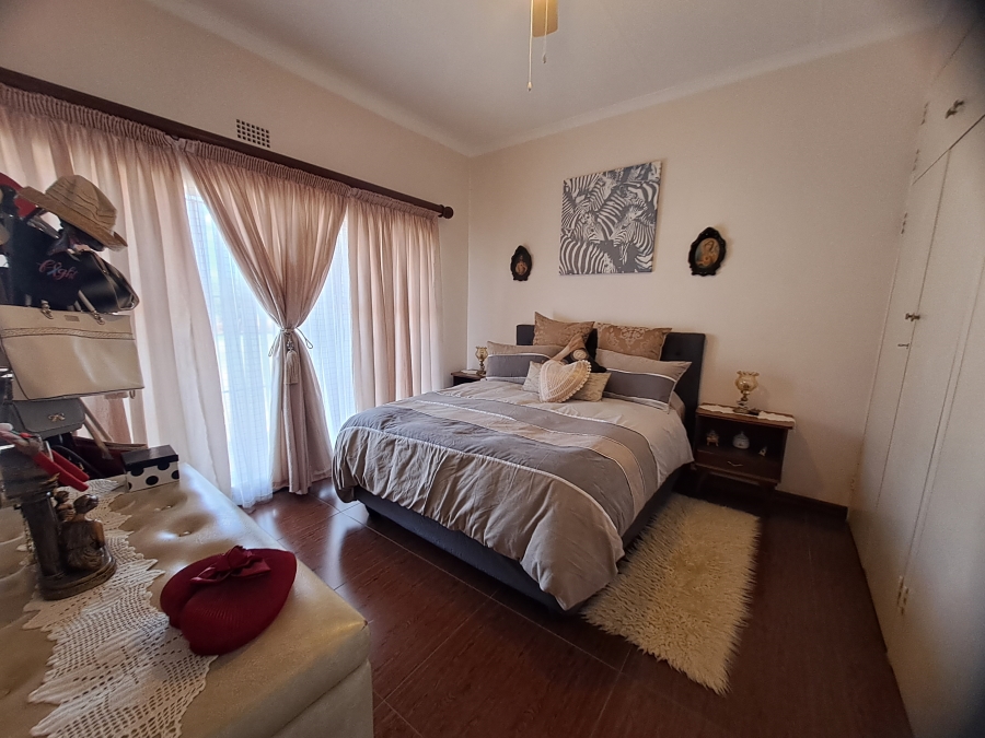 4 Bedroom Property for Sale in Tedderfield A H Gauteng