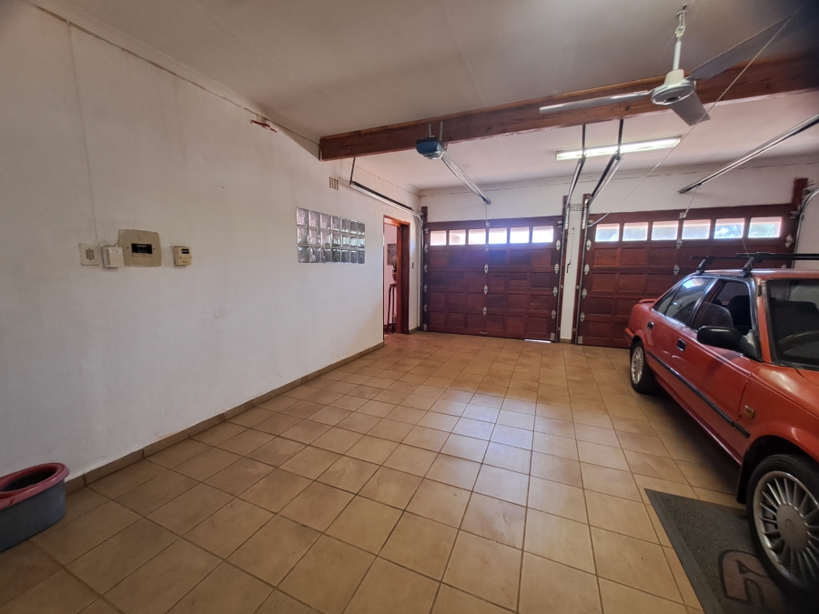 4 Bedroom Property for Sale in Tedderfield A H Gauteng