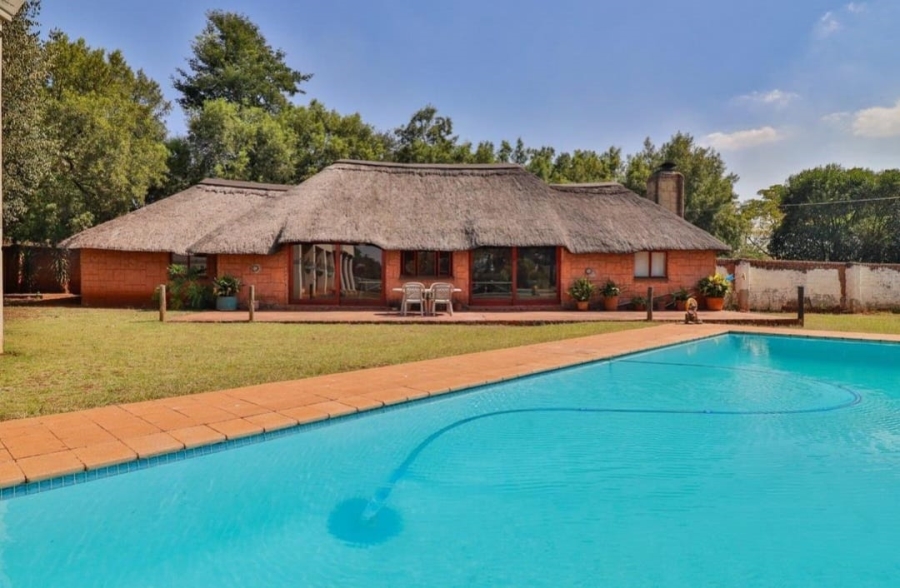 4 Bedroom Property for Sale in Tedderfield A H Gauteng