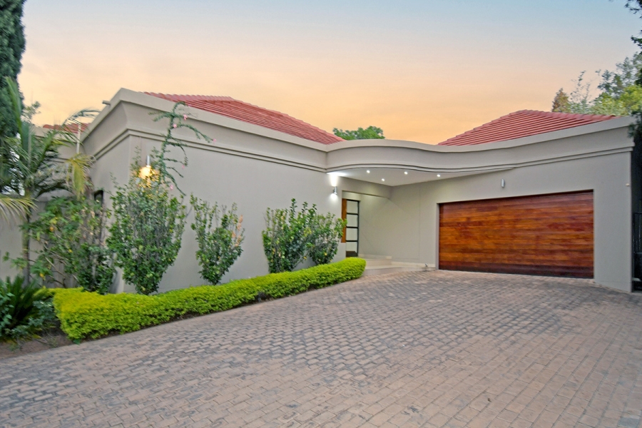 5 Bedroom Property for Sale in Bryanston Gauteng