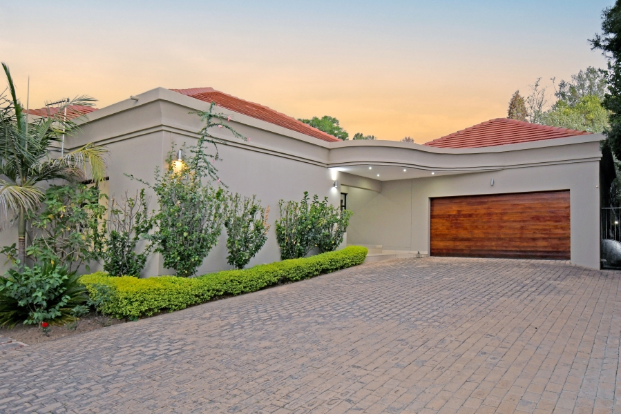 5 Bedroom Property for Sale in Bryanston Gauteng