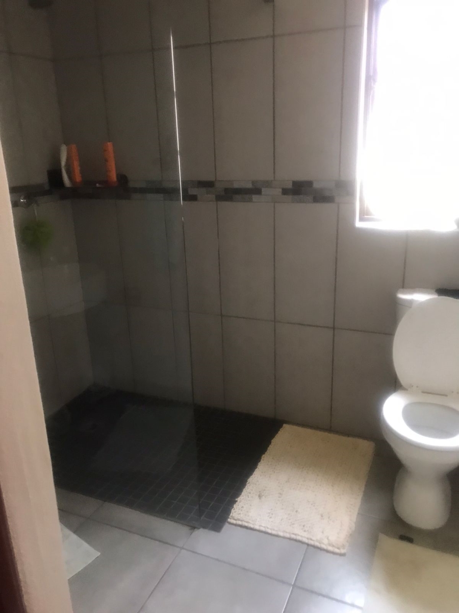 To Let 1 Bedroom Property for Rent in Lonehill Gauteng