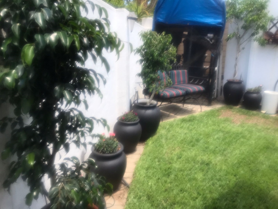 To Let 1 Bedroom Property for Rent in Lonehill Gauteng