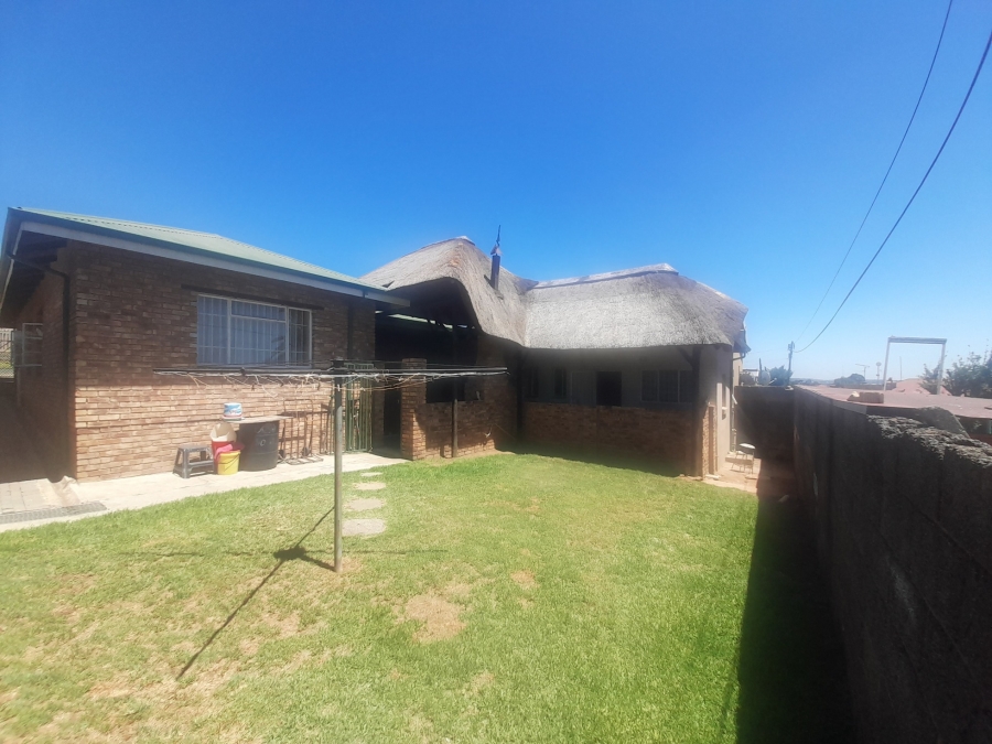 4 Bedroom Property for Sale in South Hills Gauteng