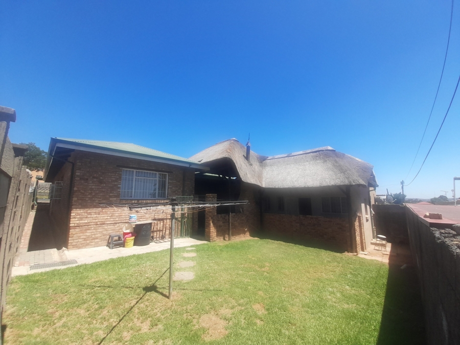 4 Bedroom Property for Sale in South Hills Gauteng