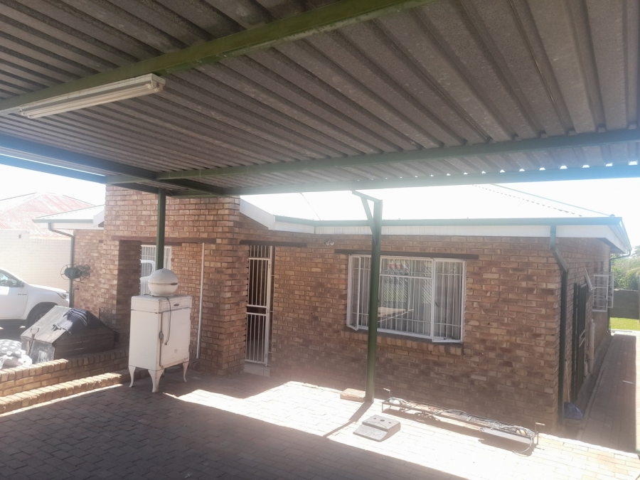 4 Bedroom Property for Sale in South Hills Gauteng